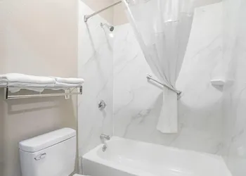 Quality Inn Simpsonville - Greenville hotel thumbnail 7