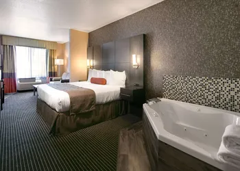 Best Western Plus Rama Inn & Suites hotel thumbnail 5