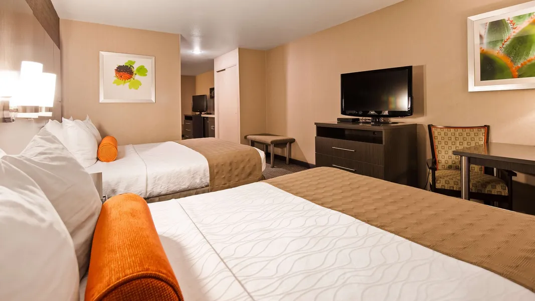 Best Western Plus Rama Inn & Suites hotel detail image 6