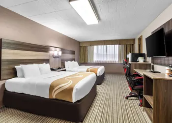 Quality Inn & Suites Altoona hotel thumbnail 5