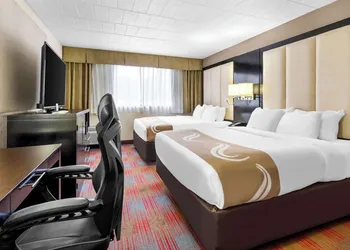Quality Inn & Suites Altoona hotel thumbnail 8