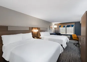 Holiday Inn Express & Suites Wadsworth by IHG hotel thumbnail 3