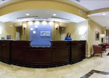 Holiday Inn Express Hotel & Suites Crestview by IHG hotel thumbnail 2