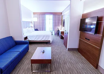 Holiday Inn Express Hotel & Suites Crestview by IHG hotel thumbnail 4