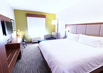 Holiday Inn Express Hotel & Suites Crestview by IHG hotel thumbnail 7