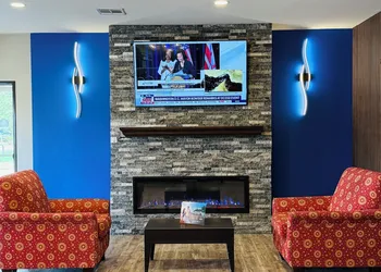 La Quinta Inn & Suites by Wyndham Morgan City hotel thumbnail 2