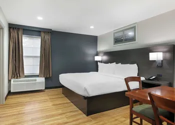 Best Western Mystic Hotel hotel thumbnail 5