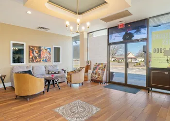 Williamsburg Suites hotel thumbnail 6