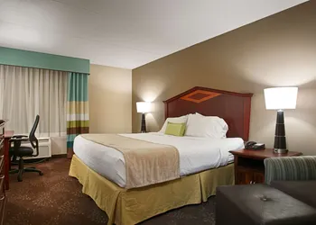 Best Western Plus Willmar hotel thumbnail 6