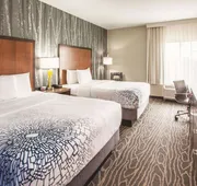 La Quinta Inn & Suites by Wyndham Duluth hotel detail image 4