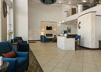 Comfort Suites Granbury hotel thumbnail 3