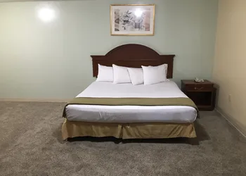 AmeriVu Inn & Suites hotel thumbnail 6
