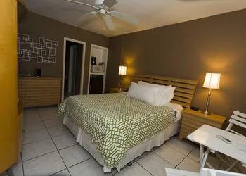 Granada Inn hotel thumbnail 2