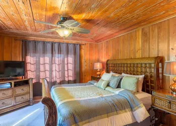 Granada Inn hotel thumbnail 6