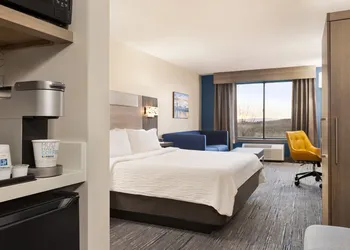 Holiday Inn Express & Suites East Greenbush (Albany-Skyline) by IHG hotel thumbnail 4