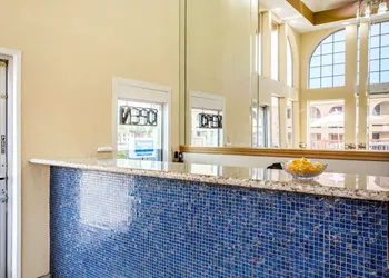 Rodeway Inn Delano hotel thumbnail 2