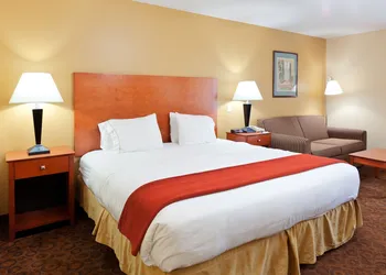 Holiday Inn Express & Suites Birmingham Trussville by IHG hotel thumbnail 3