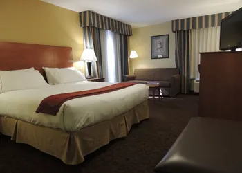Holiday Inn Express & Suites Birmingham Trussville by IHG hotel thumbnail 6