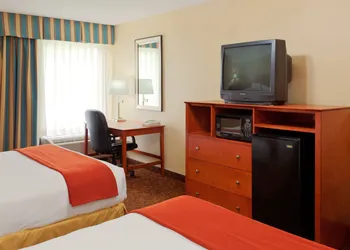 Holiday Inn Express & Suites Birmingham Trussville by IHG hotel thumbnail 7
