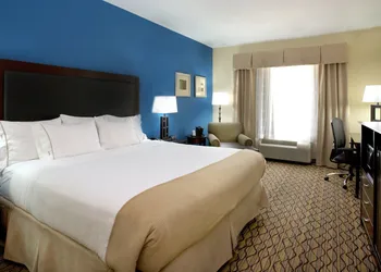 Holiday Inn Express Hotel & Suites Bossier City - Louisiana by IHG hotel thumbnail 3
