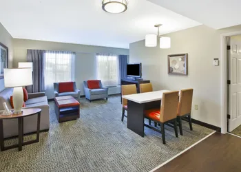 Staybridge Suites Cleveland Mayfield Heights Beachwood by IHG hotel thumbnail 3