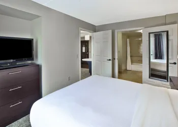 Staybridge Suites Cleveland Mayfield Heights Beachwood by IHG hotel thumbnail 5