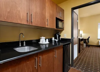 Holiday Inn Express and Suites George West by IHG hotel thumbnail 6