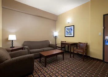 Holiday Inn Express and Suites George West by IHG hotel thumbnail 7