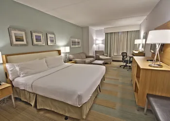 Holiday Inn Manahawkin/Long Beach Island by IHG hotel thumbnail 4