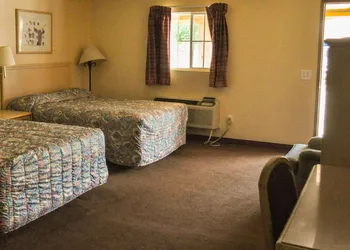 California Suites Motel hotel thumbnail 6