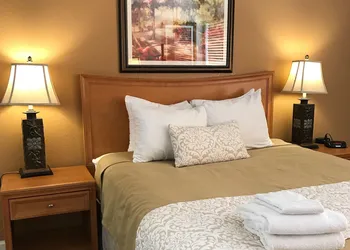 The Oasis hotel thumbnail 4