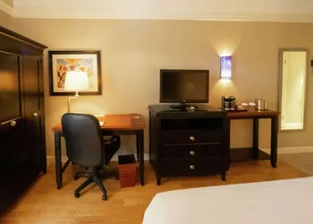 DoubleTree by Hilton Hotel Buffalo - Amherst hotel thumbnail 8