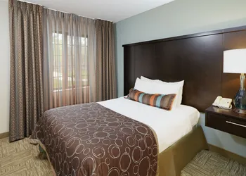 Staybridge Suites Chicago - Glenview by IHG hotel thumbnail 6