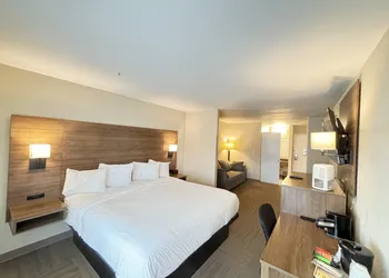 Baymont by Wyndham Lake Park Valdosta I-75 hotel thumbnail 5