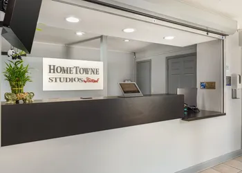 HomeTowne Studios & Suites by Red Roof Greensboro hotel thumbnail 3