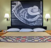 Super 8 by Wyndham Sherman hotel detail image 4