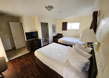 Tampa Bay Extended Stay Airport hotel thumbnail 4