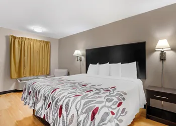 Red Roof Inn Atlanta - Kennesaw State University hotel thumbnail 5