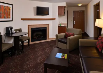 Holiday Inn Express Hotel & Suites Lancaster-Lititz by IHG hotel thumbnail 5