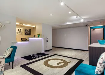 Quality Inn Lee - Lenox South hotel thumbnail 4