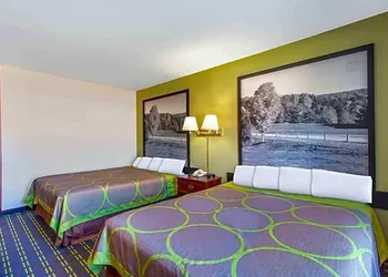 Quality Inn Lee - Lenox South hotel thumbnail 7