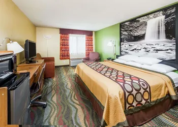 Super 8 by Wyndham Jacksonville hotel thumbnail 5