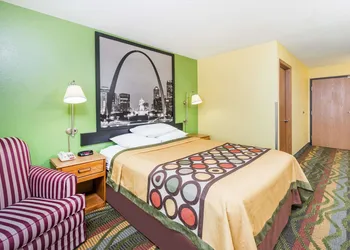 Super 8 by Wyndham Jacksonville hotel thumbnail 6