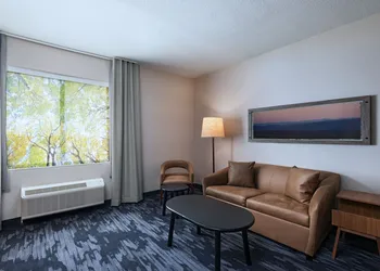 Fairfield Inn & Suites Hillsboro hotel thumbnail 8
