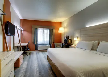Holiday Inn Express Milwaukee North Brown Deer/Mequon by IHG hotel thumbnail 5