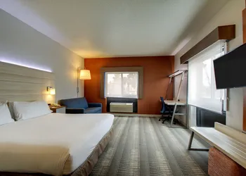 Holiday Inn Express Milwaukee North Brown Deer/Mequon by IHG hotel thumbnail 7