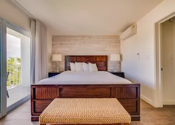 Skipjack Resort & Marina hotel thumbnail 7