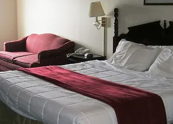Voyageur Inn and Conference Center hotel thumbnail 6