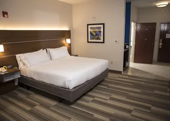 Holiday Inn Express Hotel & Suites Lexington-Downtown by IHG hotel thumbnail 3