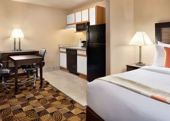 Hawthorn Extended Stay by Wyndham Milwaukee Airport hotel thumbnail 7